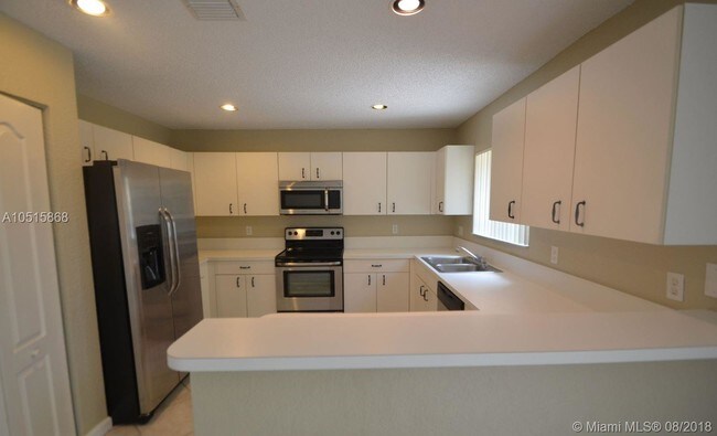 Foto del edificio - 14311 SW 154th Ct
