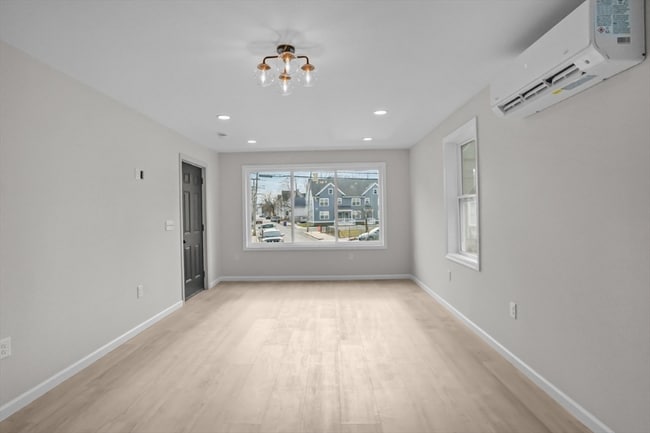 Building Photo - 53 Comstock Ave