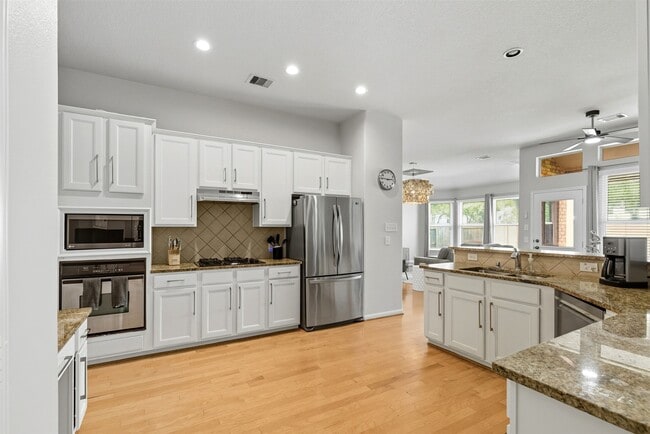 Building Photo - 11611 Summer Moon Dr