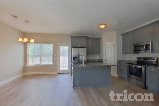 Building Photo - 110 Darian Dr