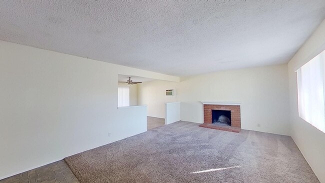 Building Photo - Charming 3 Bed 2 Bath House in Garden Grove!
