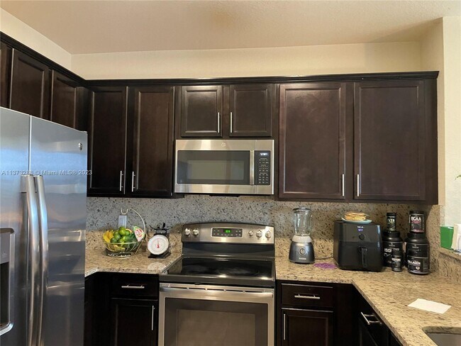 Foto del edificio - 10630 NW 88th St