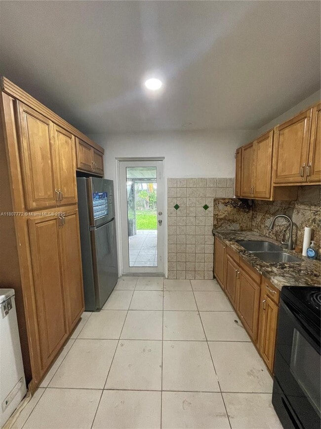Foto del edificio - 13845 NW 6th Ave