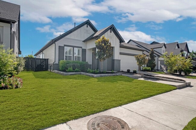 Building Photo - 15810 Dedication Dr