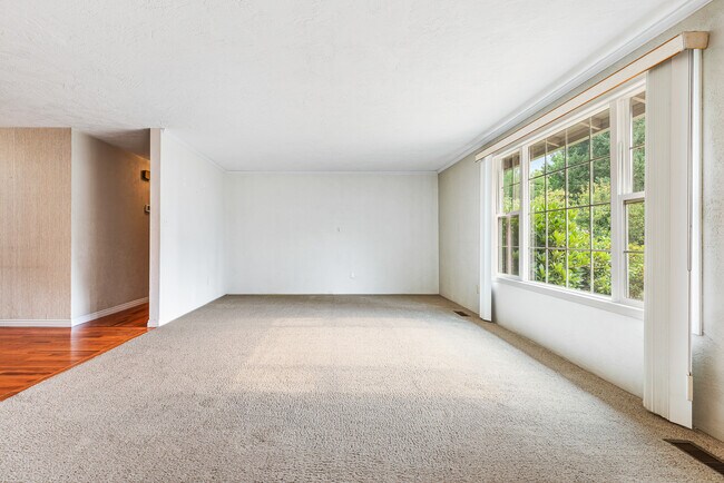 Foto del edificio - 475 Sutter Ave