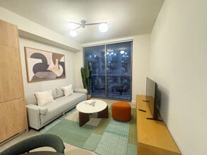 Building Photo - 11 NE 6th St