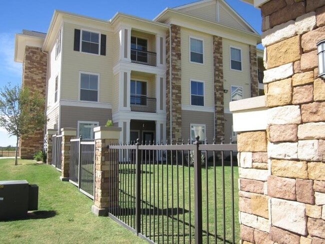 Foto del edificio - 924 E Emory St