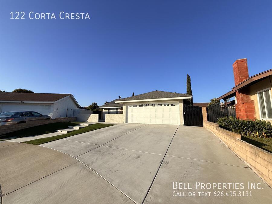Primary Photo - 122 Corta Cresta Dr