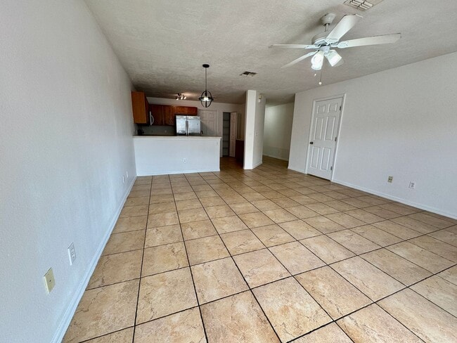 Foto del edificio - 12644 Somerset Oaks St