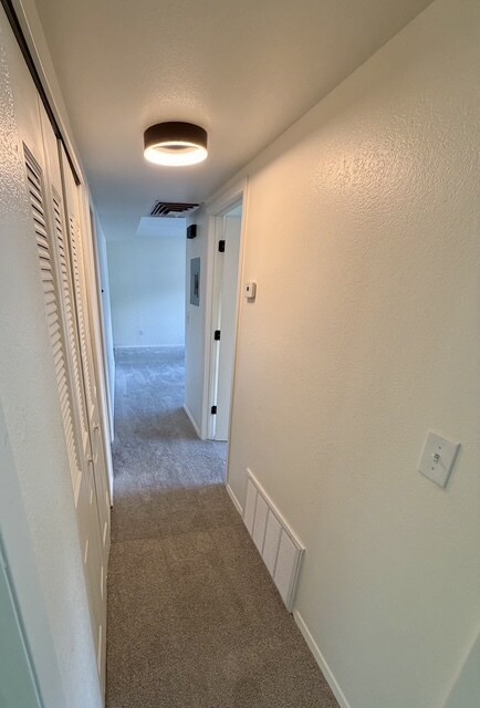 Foto del edificio - Riverbend Fourplex