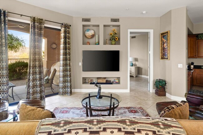 Building Photo - 15550 S 5th Ave