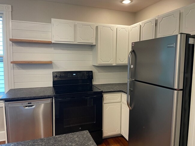 Building Photo - Beautiful 3 Bedroom House in Strasburg