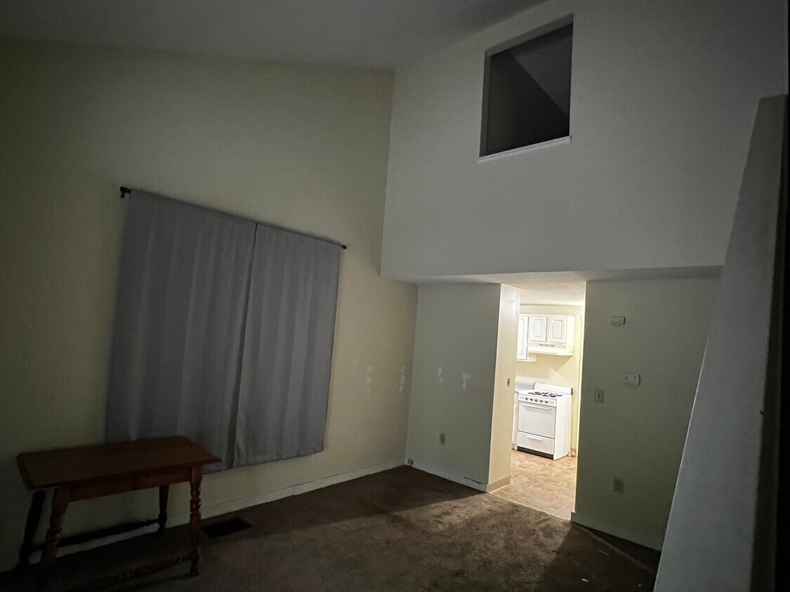 Primary Photo - Towne Estates