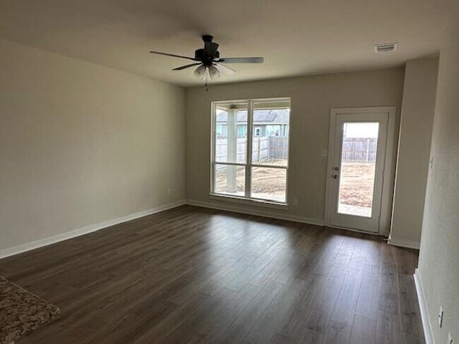 Building Photo - 6913 Sulphur Ct