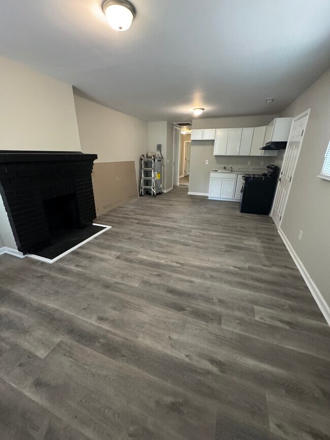 Livingroom - 529 Rose St