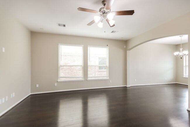 Building Photo - 10519 Sun River Falls Dr