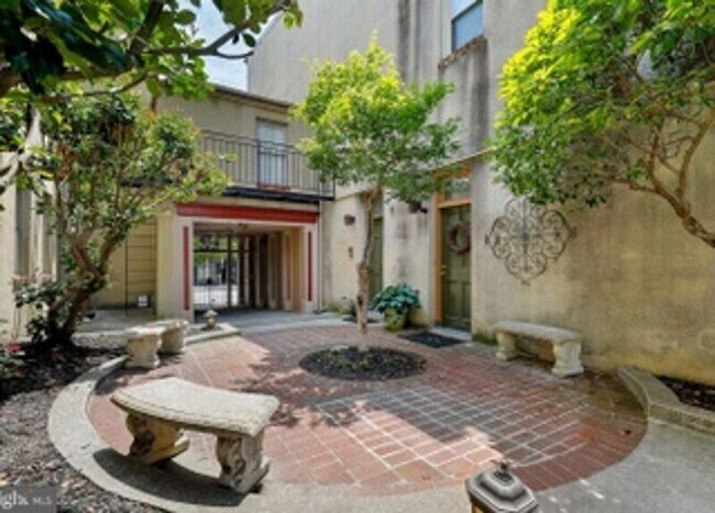 Building Photo - 606 N Eutaw St