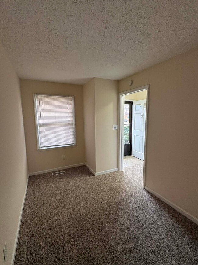 Foto del edificio - 1615 Highland Way