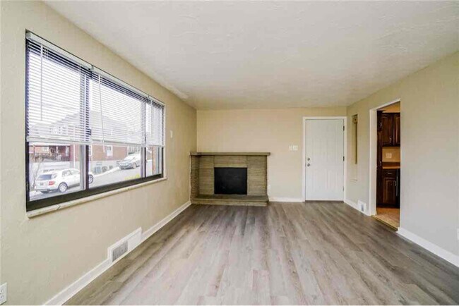 Building Photo - 3798 Woodrow Ave