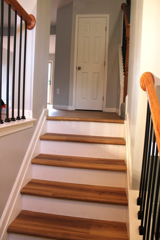 Foto del edificio - 7827 Hidden Creek Way