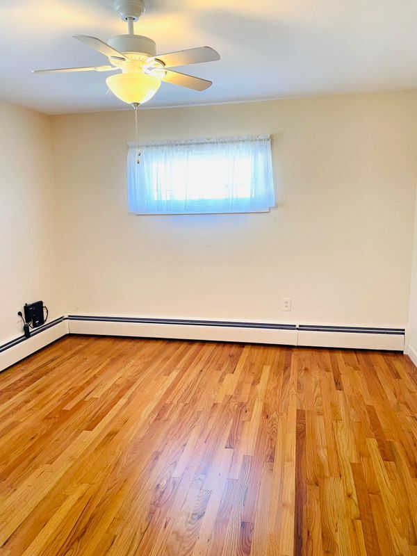 Foto del edificio - 241 Huxley Ave