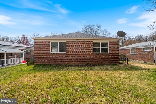Building Photo - 6011 Western Run Dr