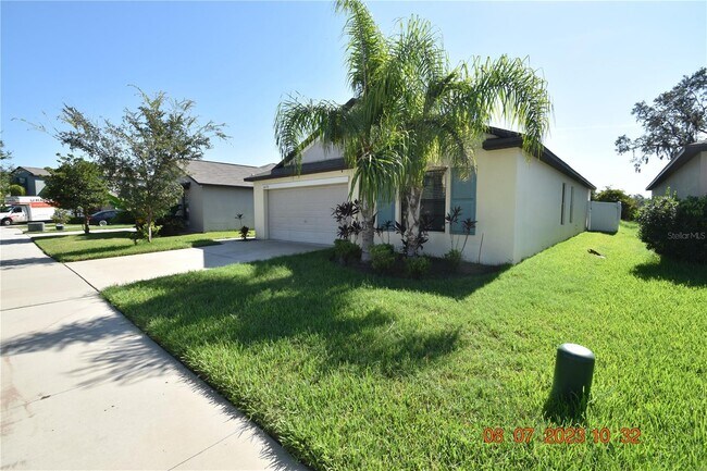 Building Photo - 10120 Carloway Hills Dr