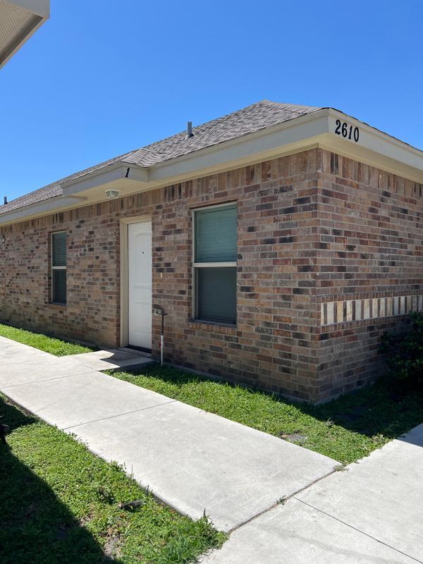 Foto principal - 2610 E Eisenhower Ave