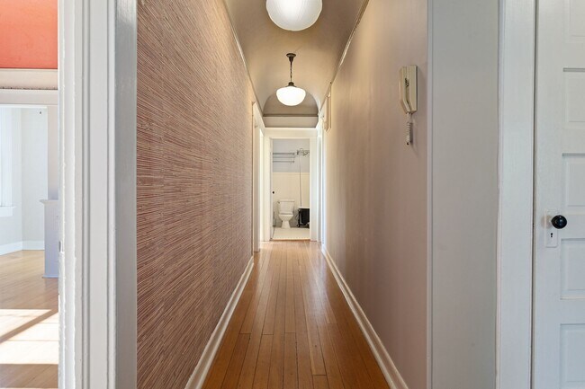 Foto del edificio - 2129NW