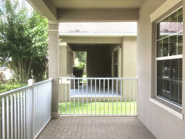 Building Photo - Beautiful 3/2 Spacious Home with a Covered...