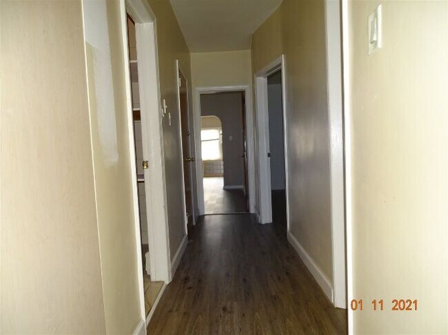 Building Photo - 164 W 31st St