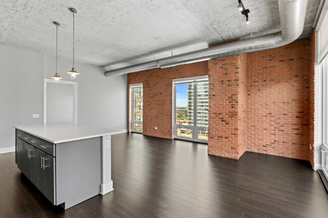 Foto del edificio - 877 S Clark St