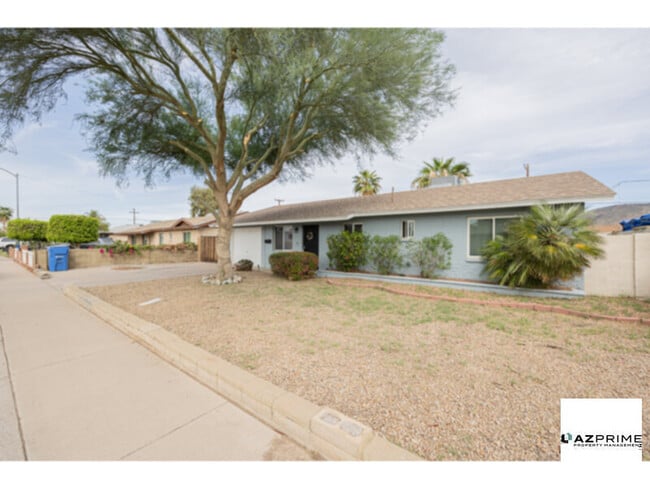 Foto del edificio - Charming Fully Furnished 3/2 Phoenix House...
