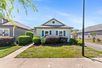 Building Photo - 7916 SW 80th Dr
