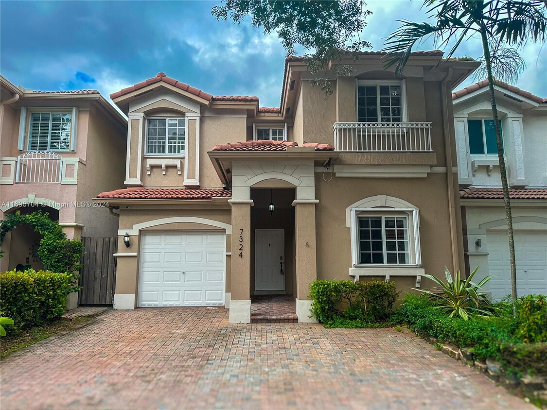 Foto principal - 7324 NW 113th Ct