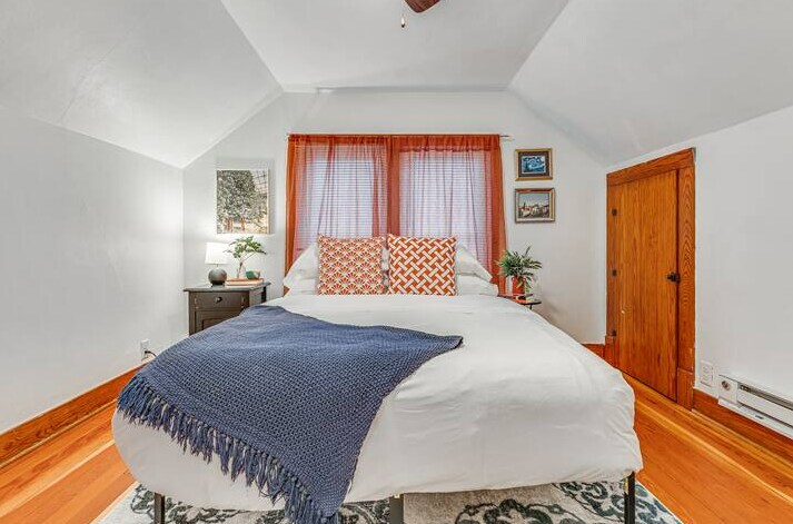 Foto del edificio - 827 Custer Ave