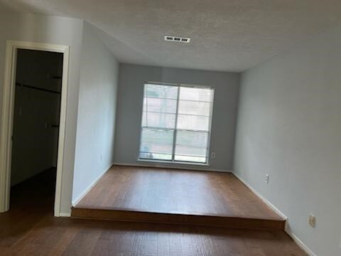 Foto del edificio - 1326 Barrowgate Dr