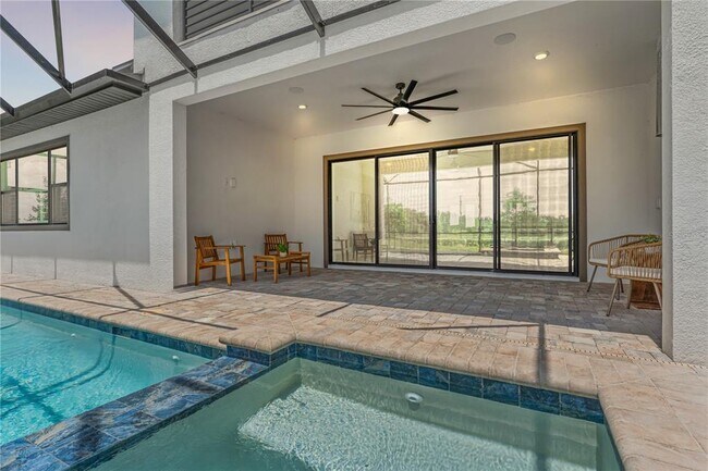 Foto del edificio - 8541 Ivy Stark Blvd