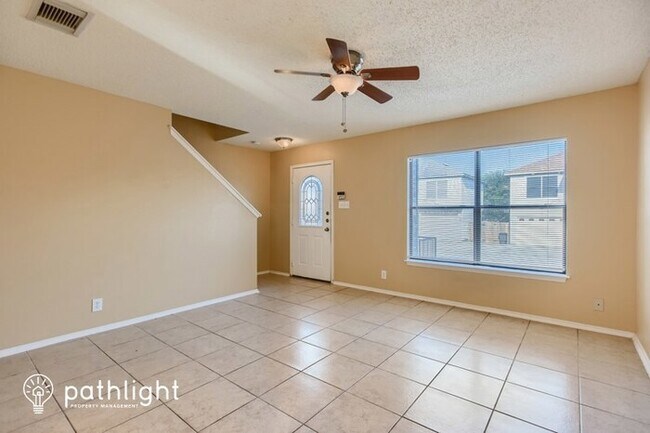 Foto del edificio - 27 Weathering Creek, San Antonio, TX, 78238
