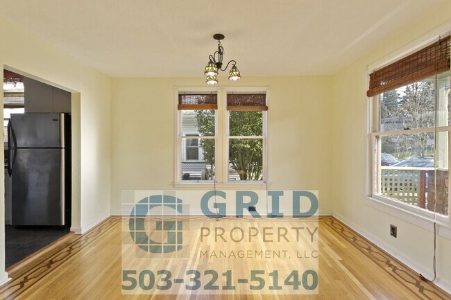 Foto del edificio - Spacious 3 Bedroom, 2 Bath Craftsman - Creston Park Neighborhood - A Must See!