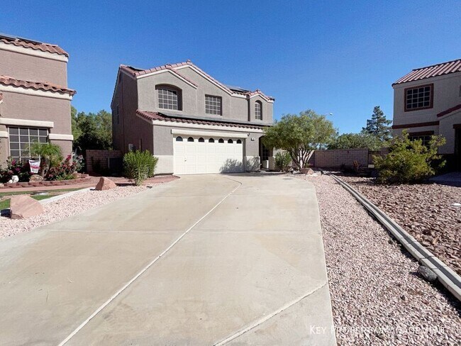 Foto del edificio - 640 Moonlight Mesa Dr