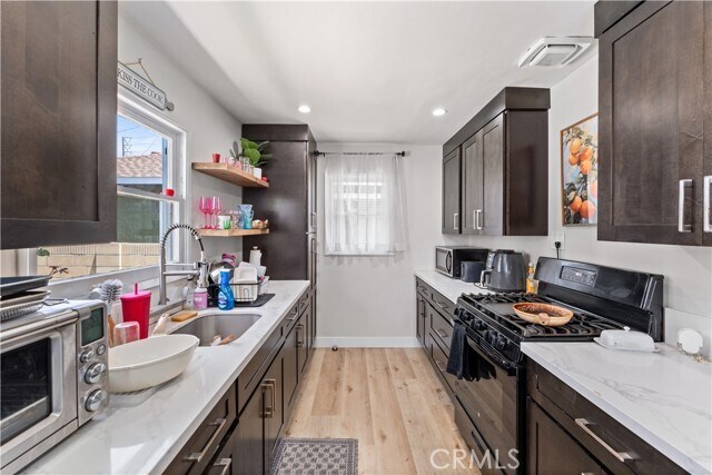 Foto del edificio - 923 W Maple Ave