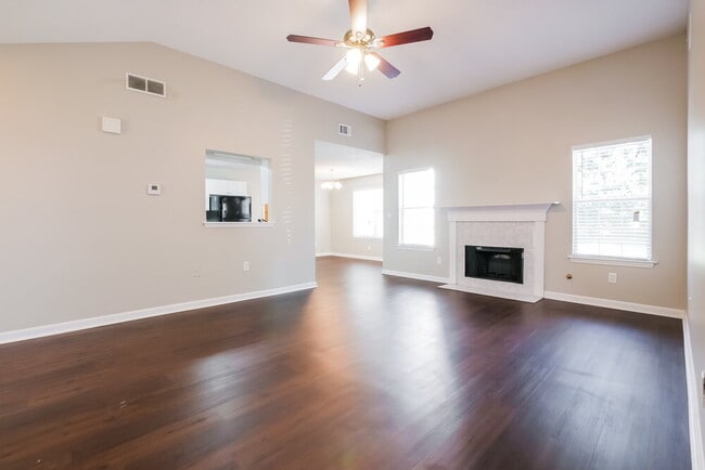 Building Photo - 172 Regency Park Dr
