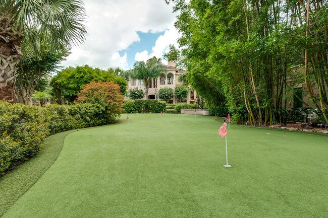 Green de putting de 9 hoyos - Village on the Lake