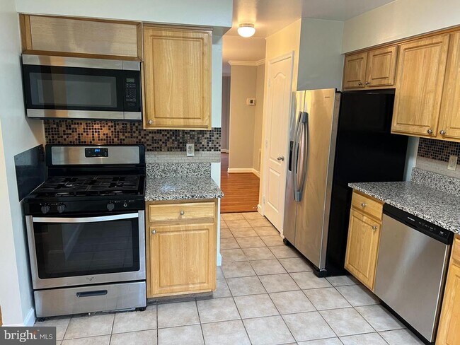 Building Photo - 3902 Chesterwood Dr