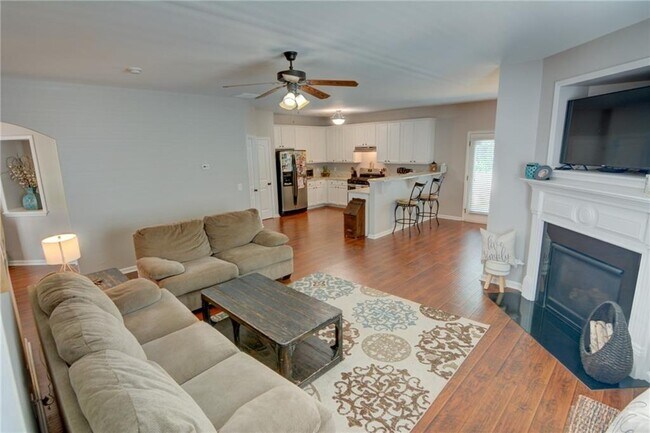 Foto del edificio - 4918 McEver View Dr