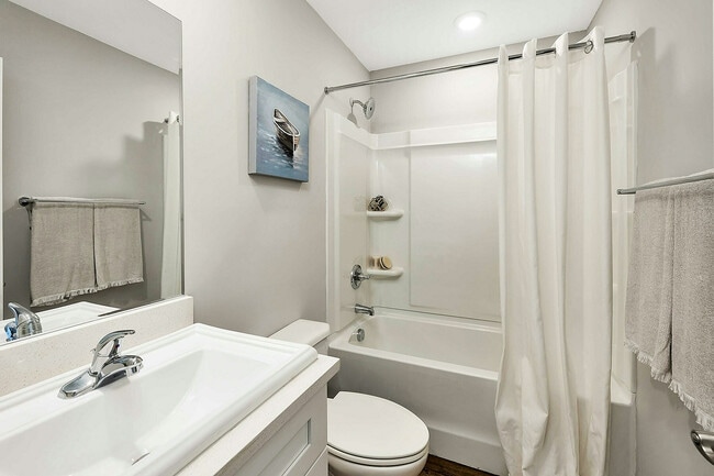 Building Photo - Pointe Villas Brunswick