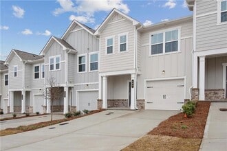 Building Photo - 211 Cypress Ln