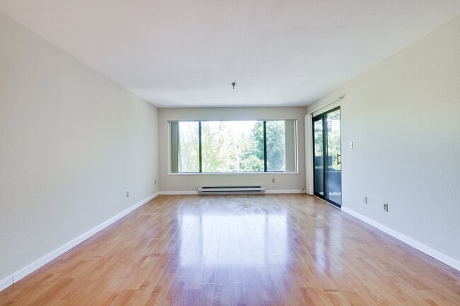 Foto del edificio - 725 Mariposa Ave