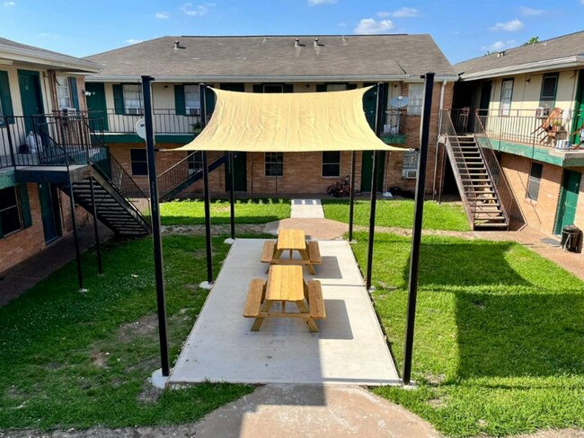 Foto del edificio - 11211 S Post Oak Rd